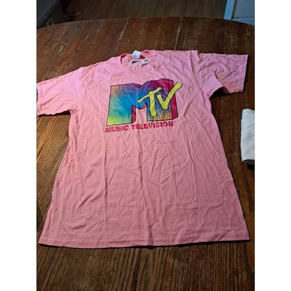 New Medium MTV Pink Short Sleeve Pullover Tee Tshirt Top Shirt Casual
